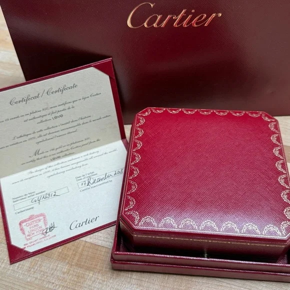 Cartier Love Pendant - Picture 2 of 12